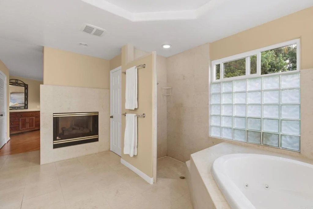 Photo of 398 Andrew Avenue