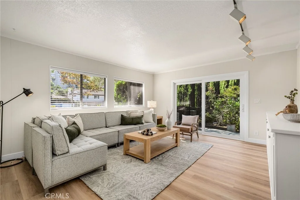 Photo of 890 N Hillside Drive