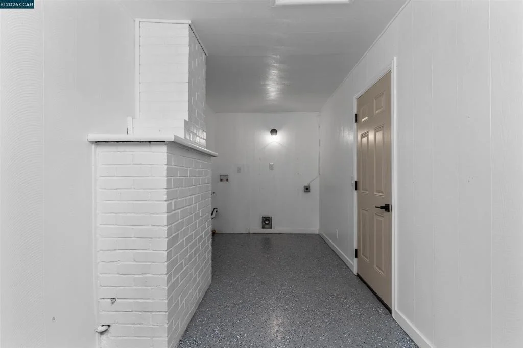Photo of 2678 Mayfair Ave