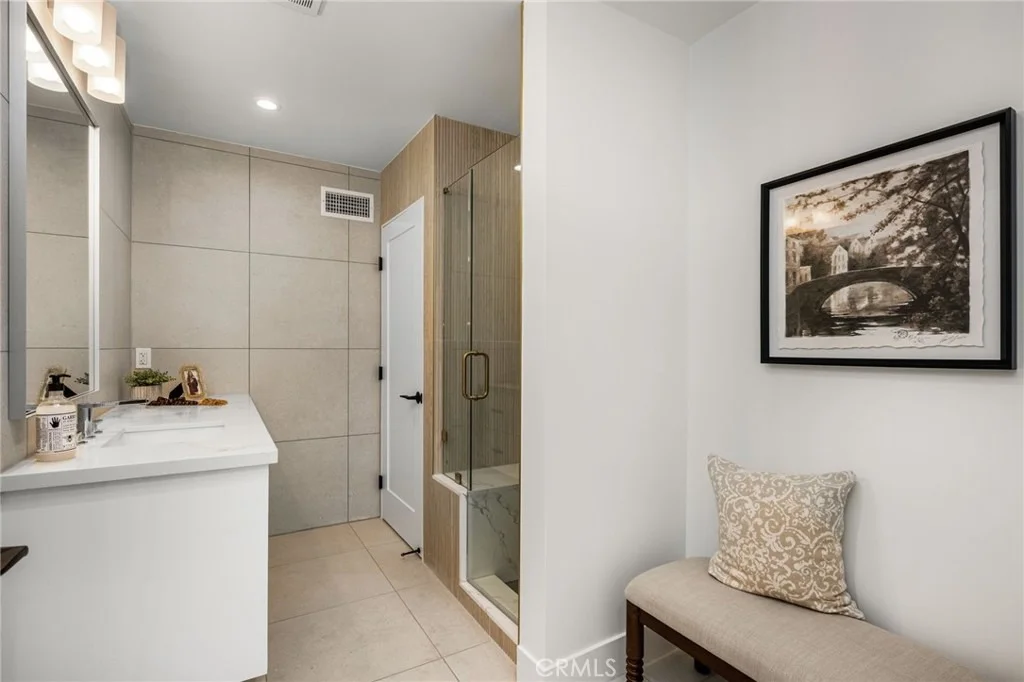 Photo of 3566 Beverly Glen
