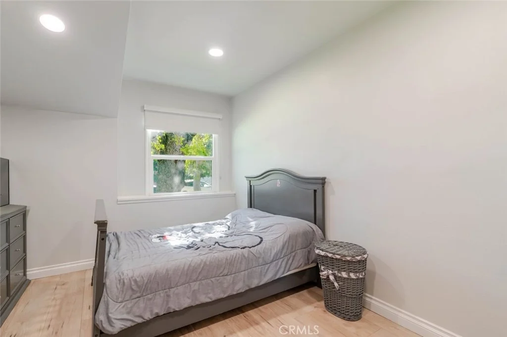 Photo of 447 W Bennett Avenue