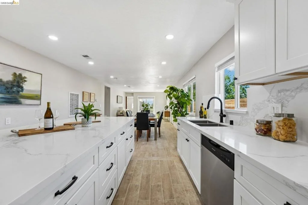 Photo of 449 GILCREST