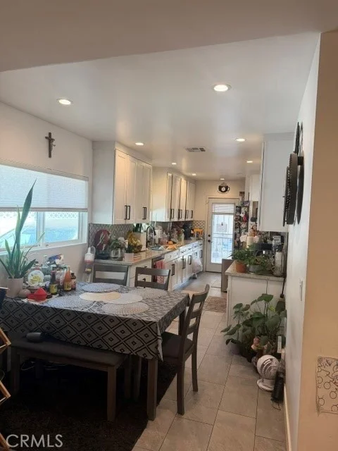 Photo of 1122 N Beachwood