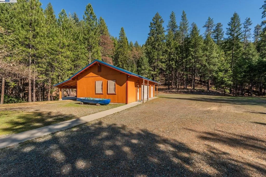 Photo of 8341 East Side Rd