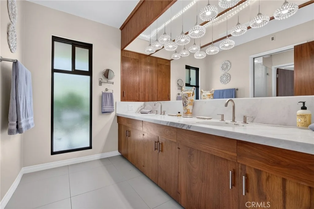 Photo of 5931 Copperfield