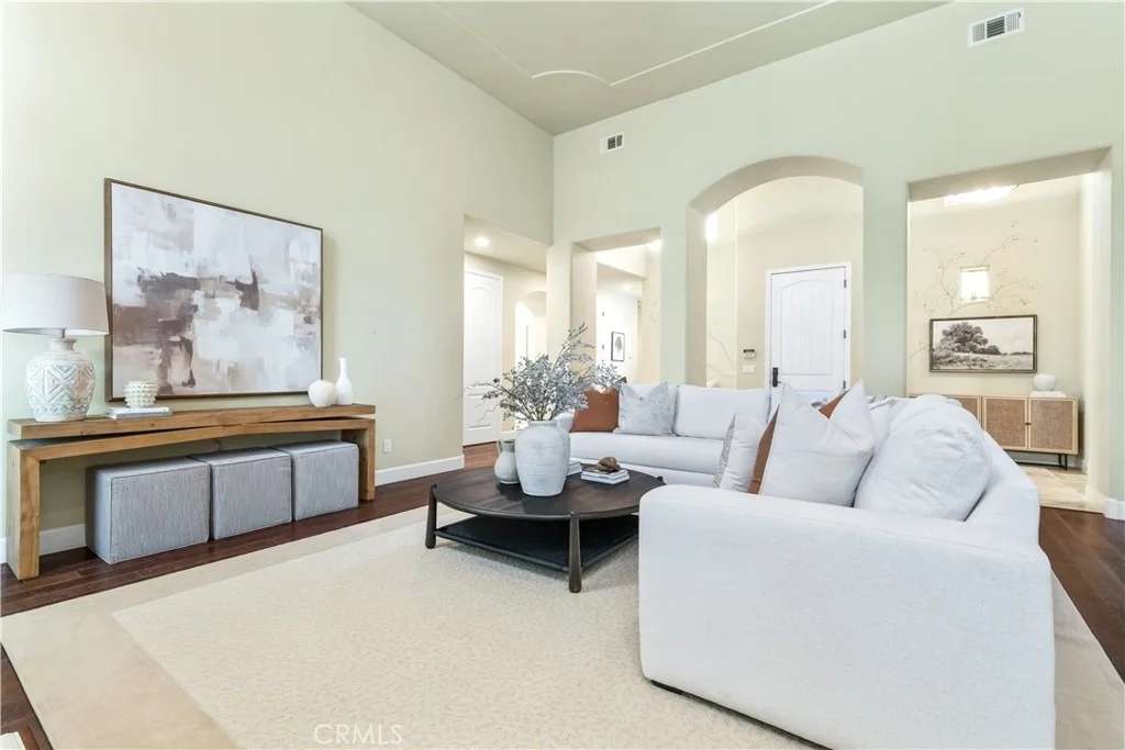 Photo of 843 Hacienda Circle
