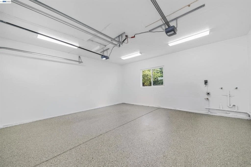Photo of 1069 Central Blvd