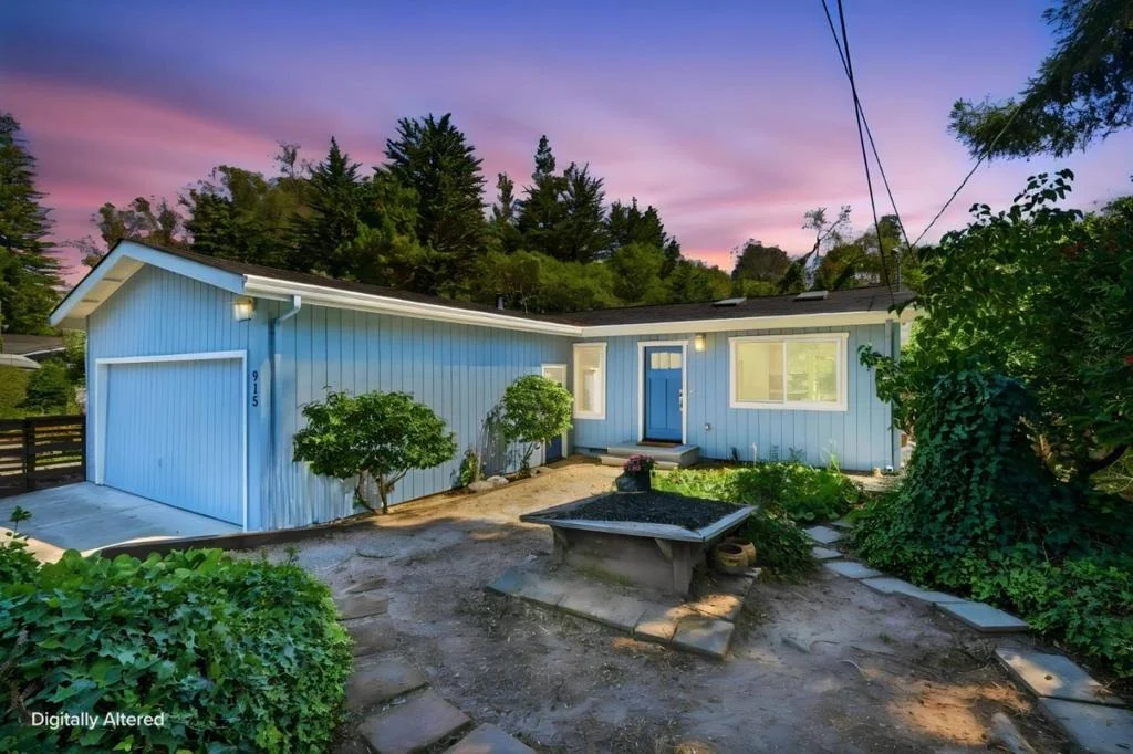 Photo of 915 Pinetree Lane