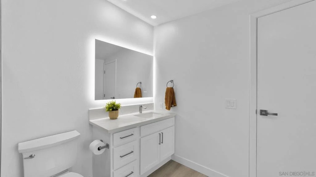 Photo of 4909 Pacifica