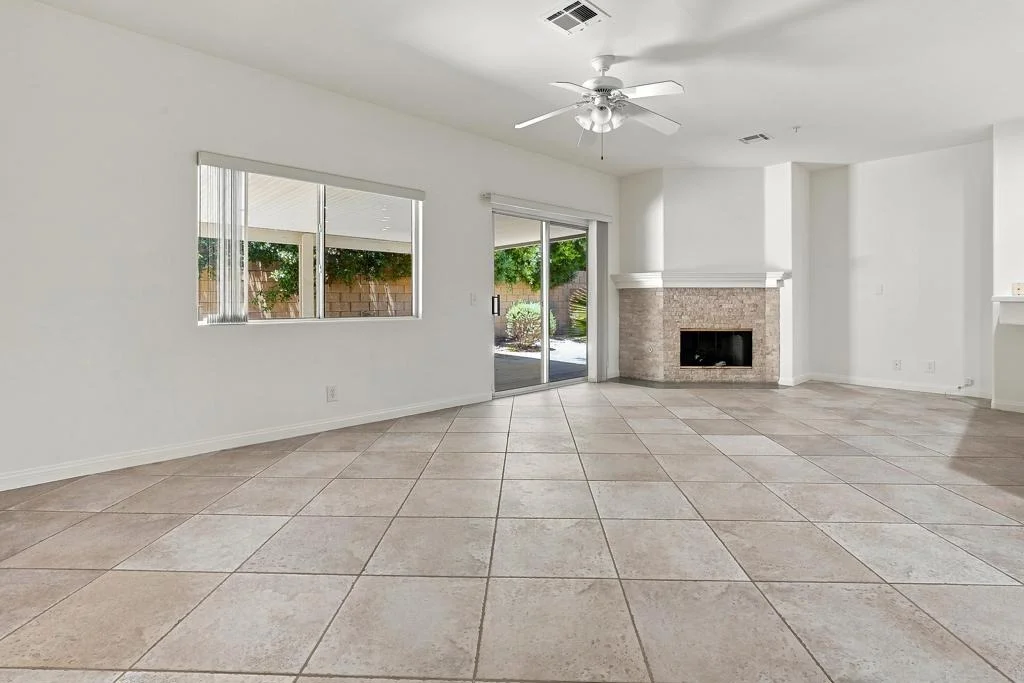 Photo of 74076 Daisy Lane