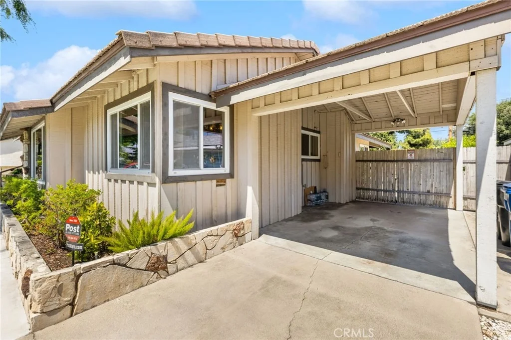 Photo of 5602 Persimmon