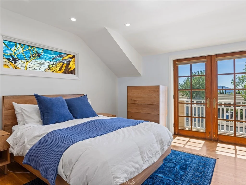 Photo of 1012 N Sunset Canyon Drive