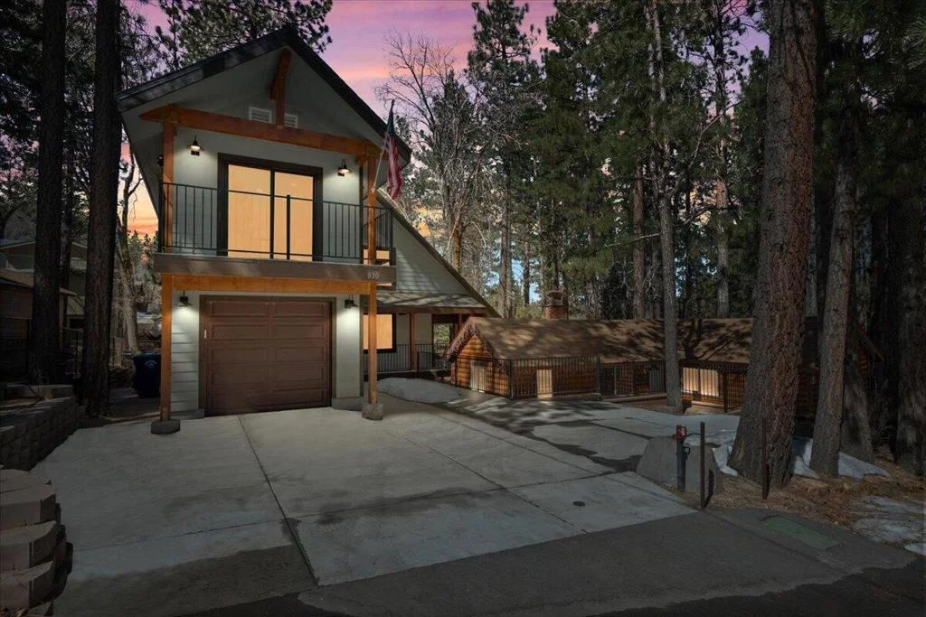 Photo of 830 Oriole Drive