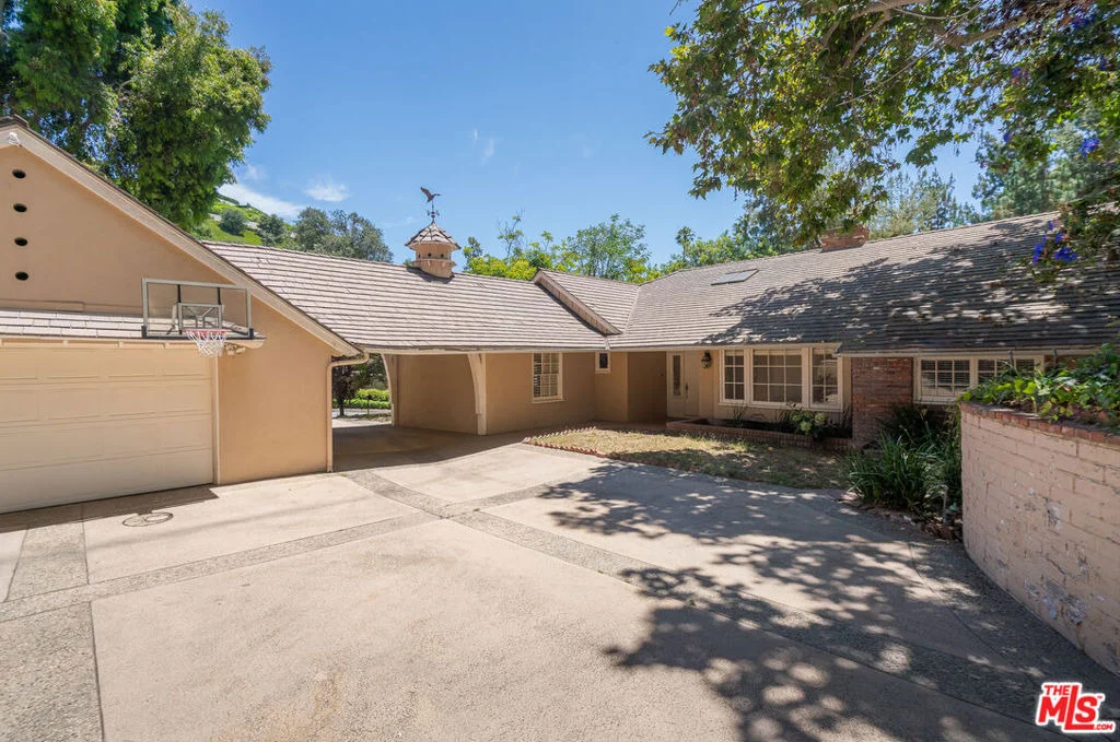 Photo of 1119 Schuyler Road