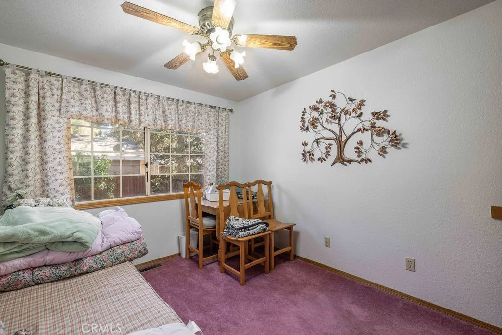 Photo of 1332 Midway
