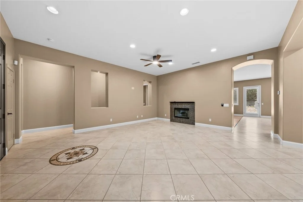 Photo of 31704 Pepper Tree