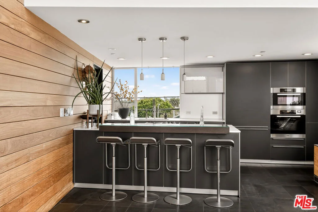 Photo of 1308 Pacific Avenue