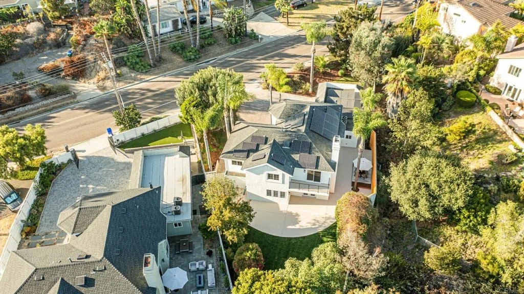Photo of 2399 Ivy Road