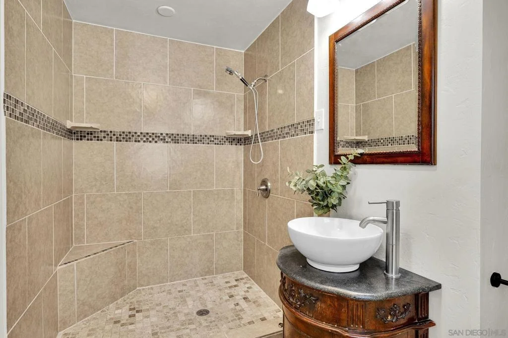 Photo of 12426 Royal