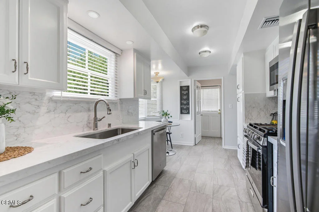Photo of 1010 Roxbury Drive
