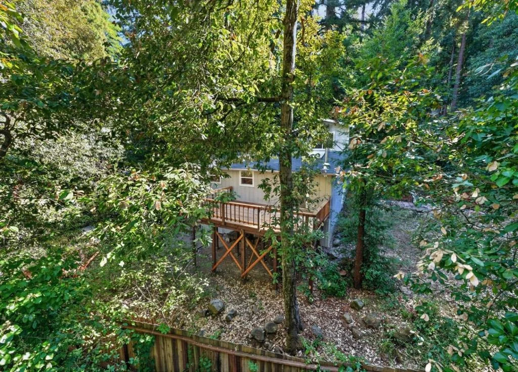 Photo of 121 Mahogany Way