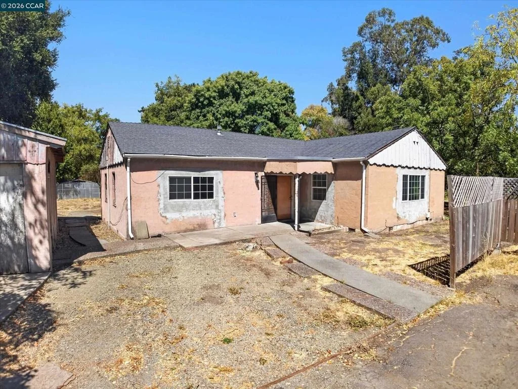 Photo of 31 Laurel Ln.