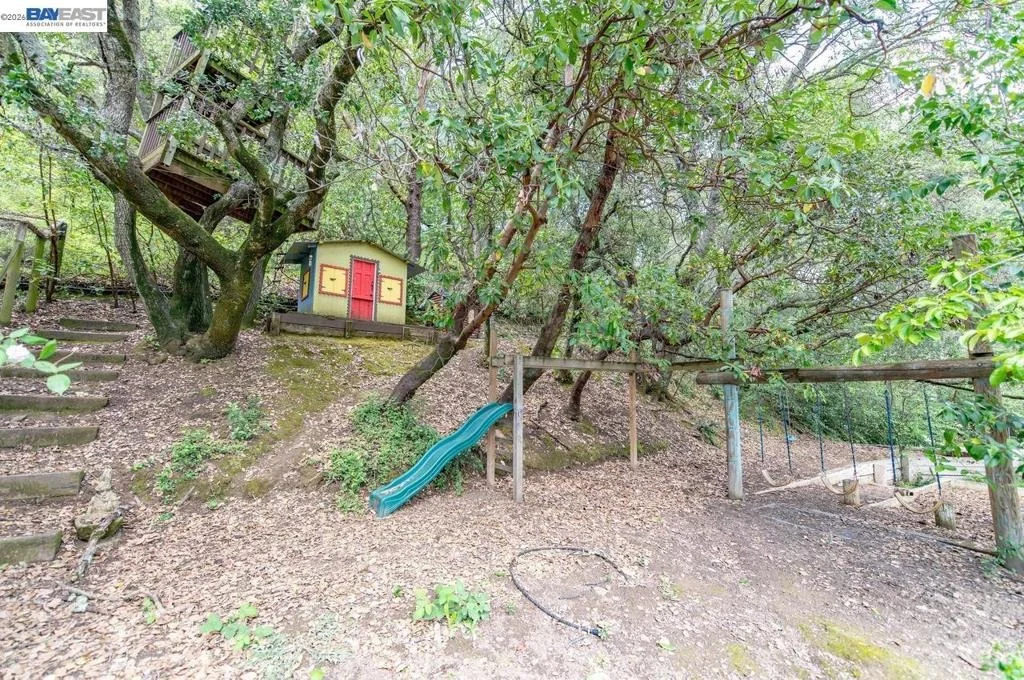 Photo of 35655 Palomares Rd