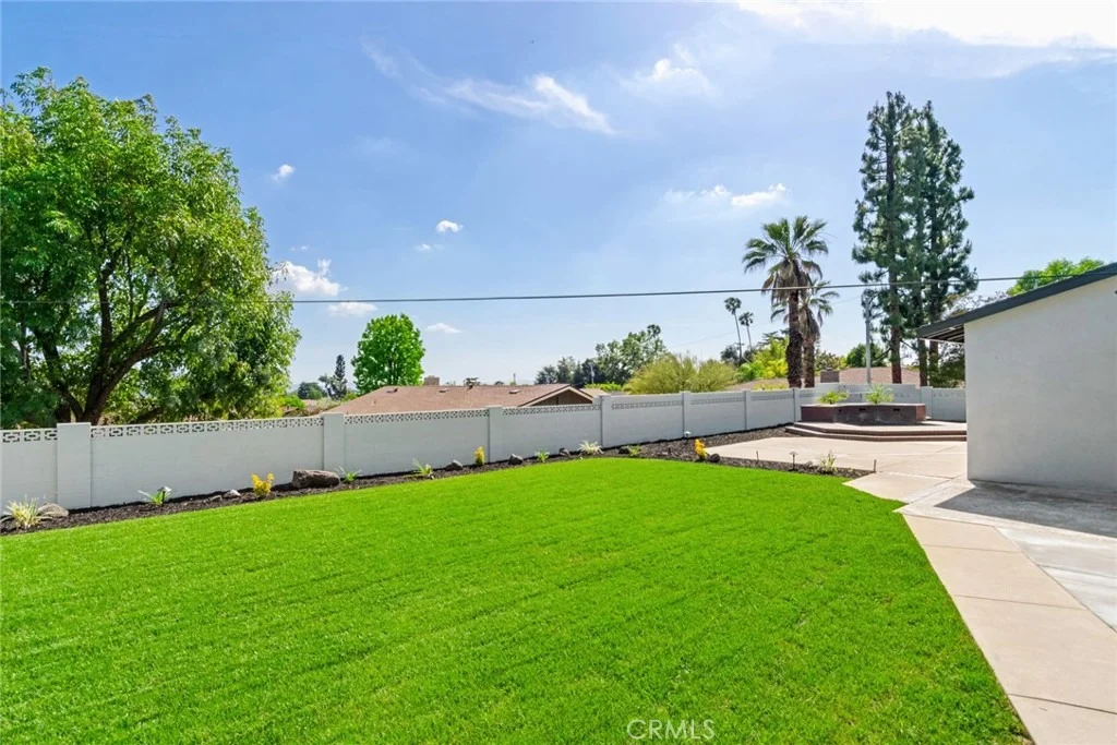 Photo of 856 E Palm
