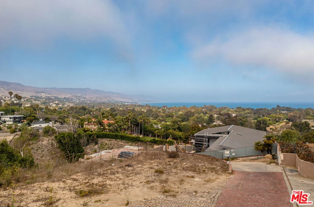 Photo of 6754 Dume Drive