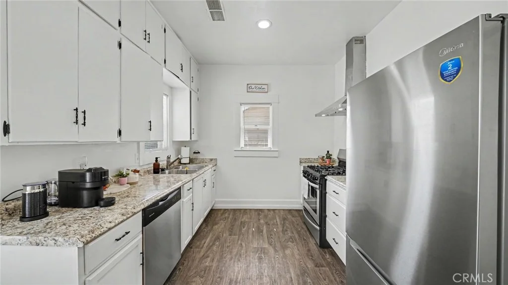 Photo of 115 W 19th