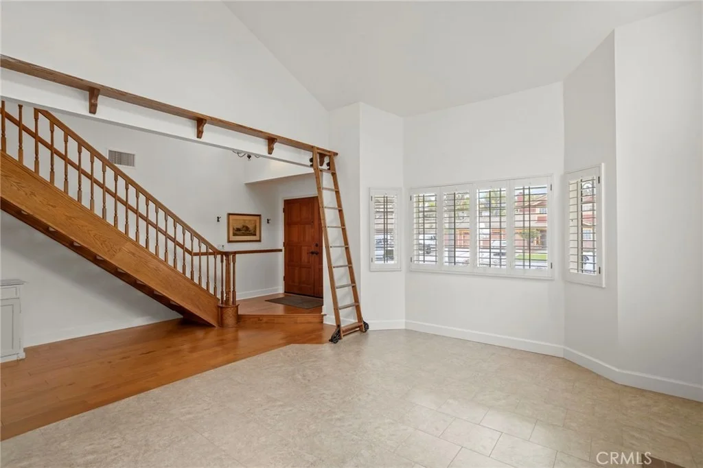 Photo of 1155 Bridgeport Rd