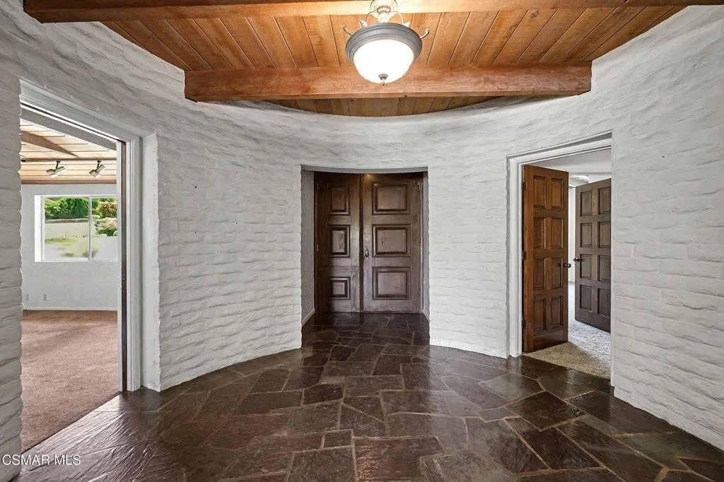 Photo of 195 Avocado Place