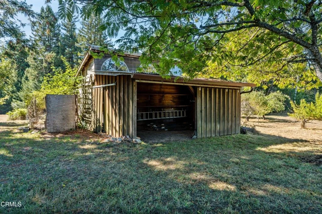 Photo of 28580 Comptche Ukiah Road