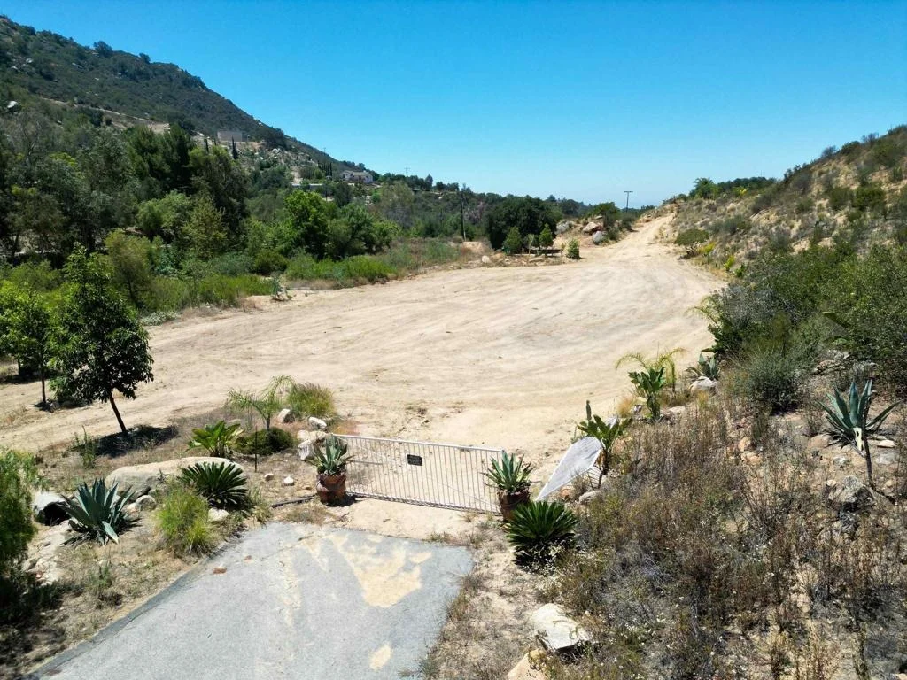 Photo of 5589 Rainbow Creek Road