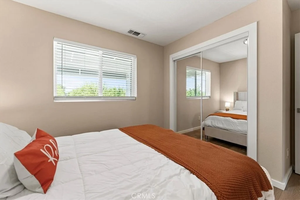 Photo of 24565 Foster Road