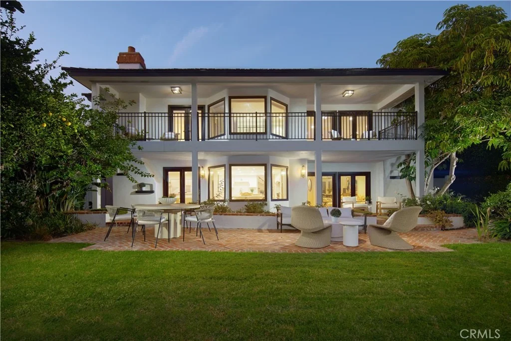 Photo of 2572 Bayshore Drive