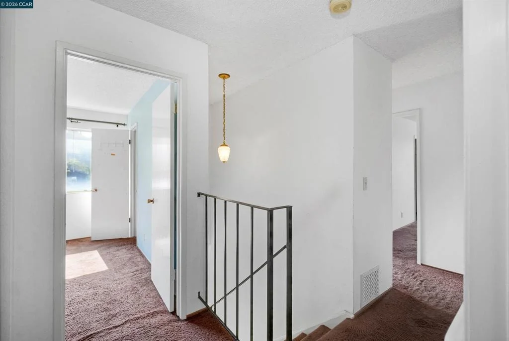Photo of 121 Violet Rd