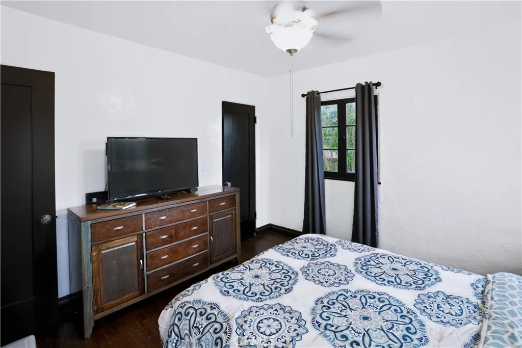 Photo of 4653 Beatty