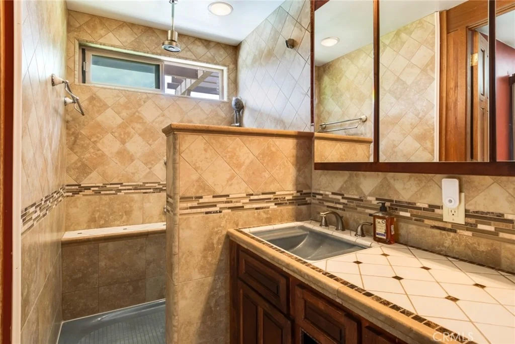Photo of 2886 Mcallister
