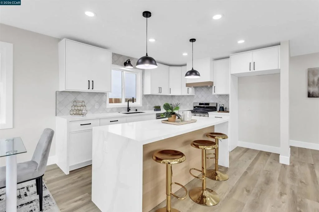 Photo of 2758 Del Monte Ave