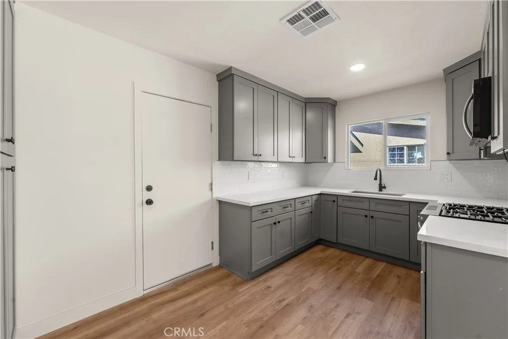 Photo of 11281 Wesley Avenue