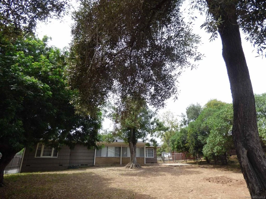 Photo of 4015 Calavo Dr