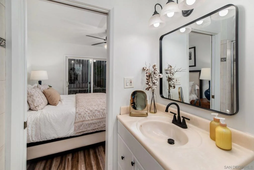 Photo of 9742 Emerald Hill