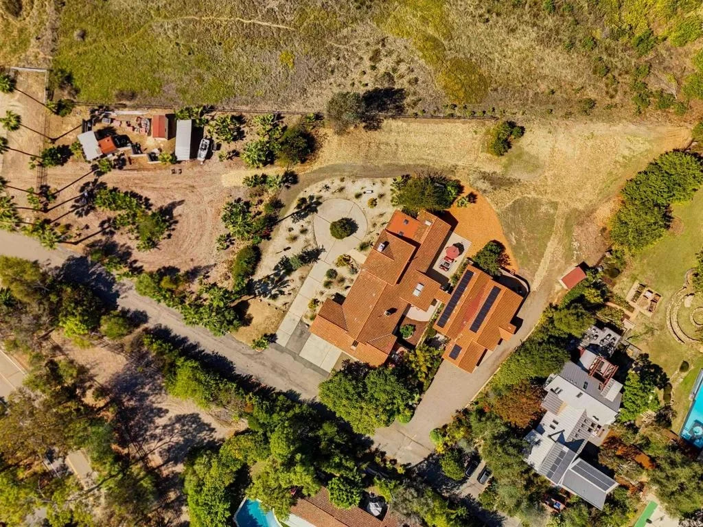 Photo of 4580 El Mirlo