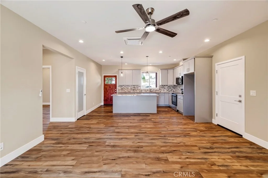 Photo of 6040 Maxwood