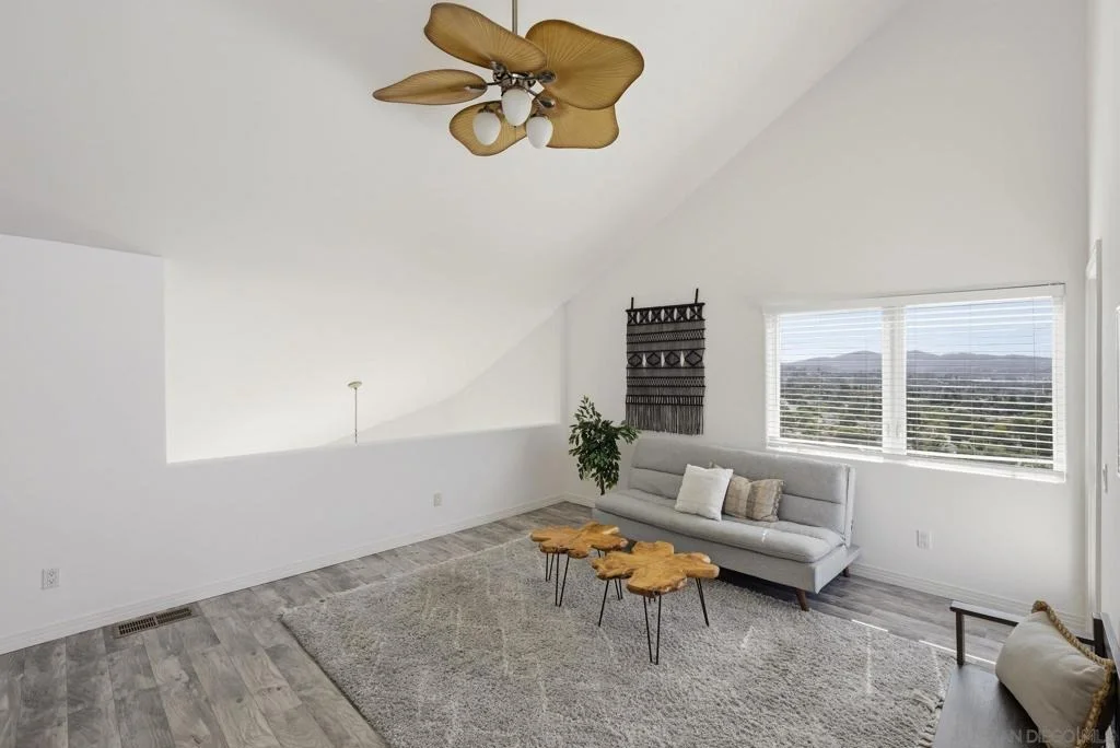 Photo of 931 Sol Vista Glen