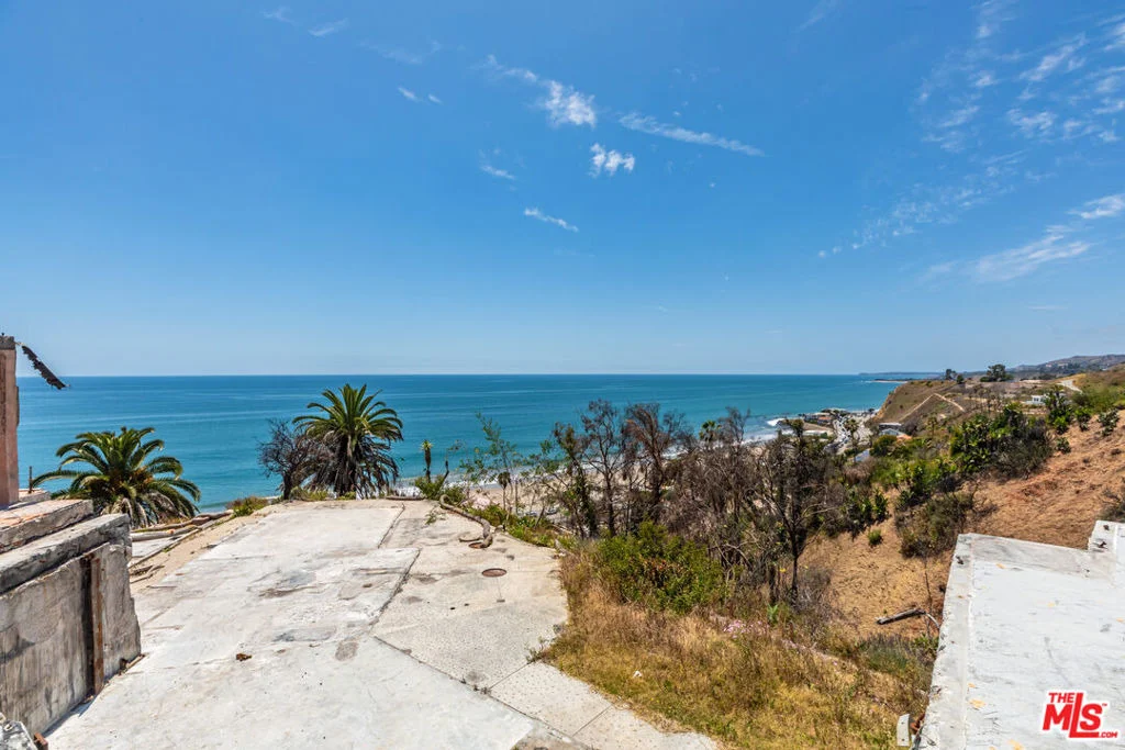 Photo of 21470 Rambla Vista