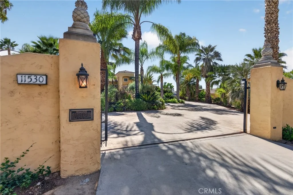 Photo of 11530 Terracina Boulevard