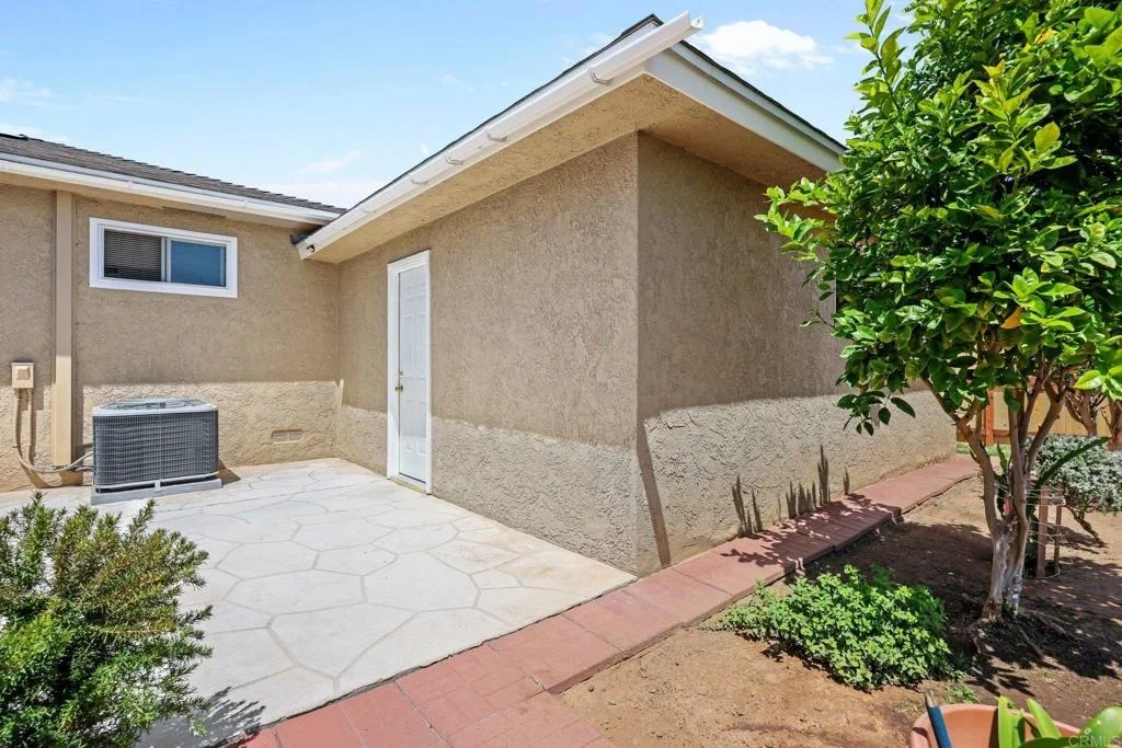 Photo of 725 5th Avenue