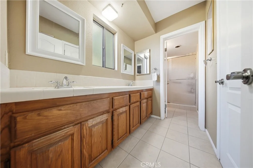 Photo of 450 Fairway Drive